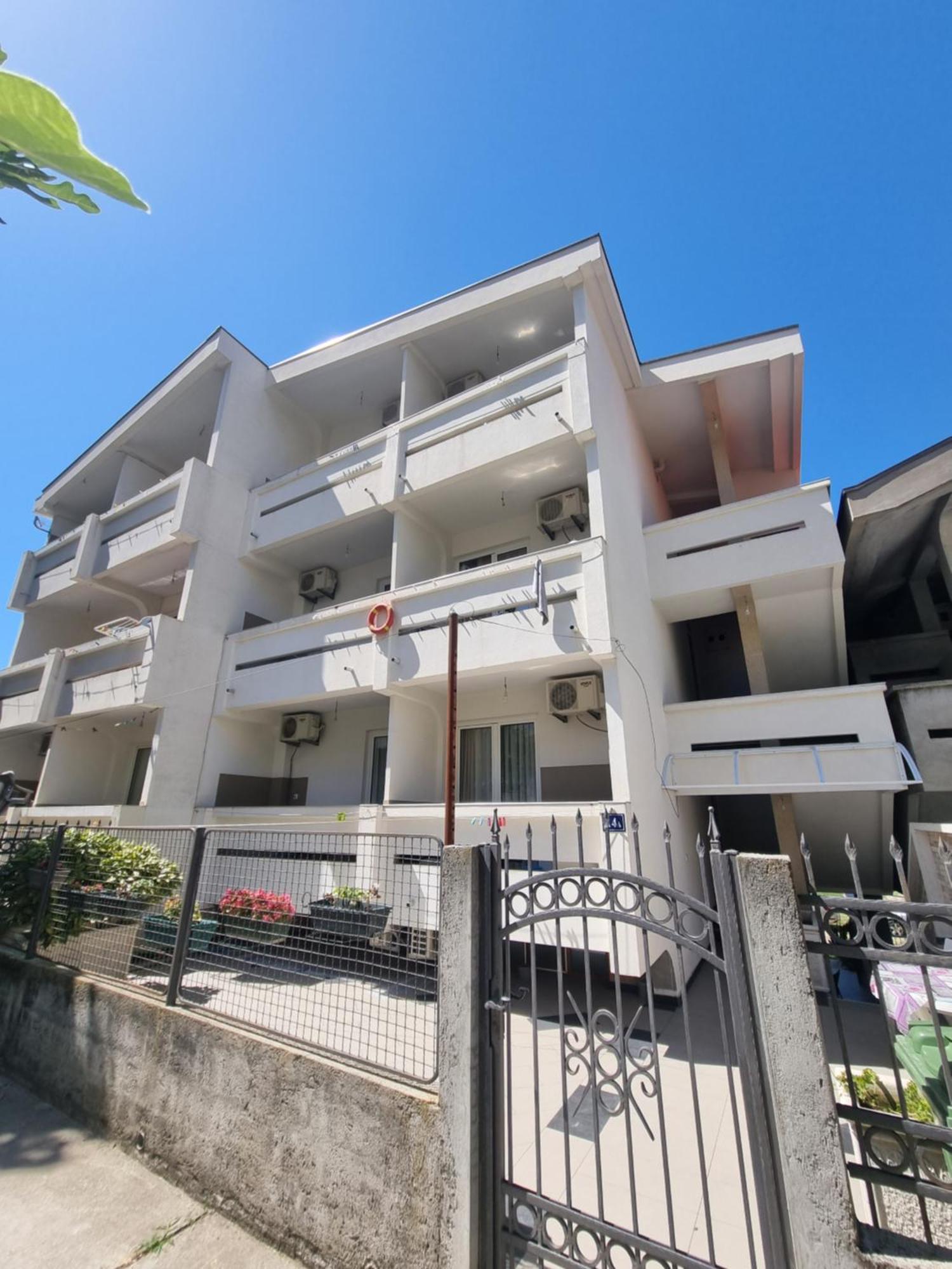 Apartmani Vukovic 苏托莫雷 外观 照片